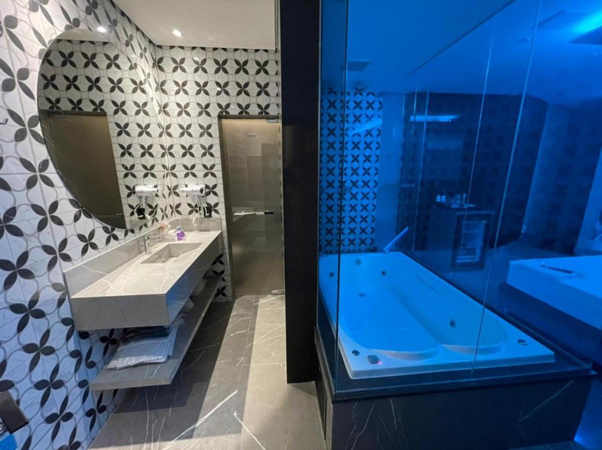 Motel Dubai Bh (Adults Only) 벨루오리존치 외부 사진